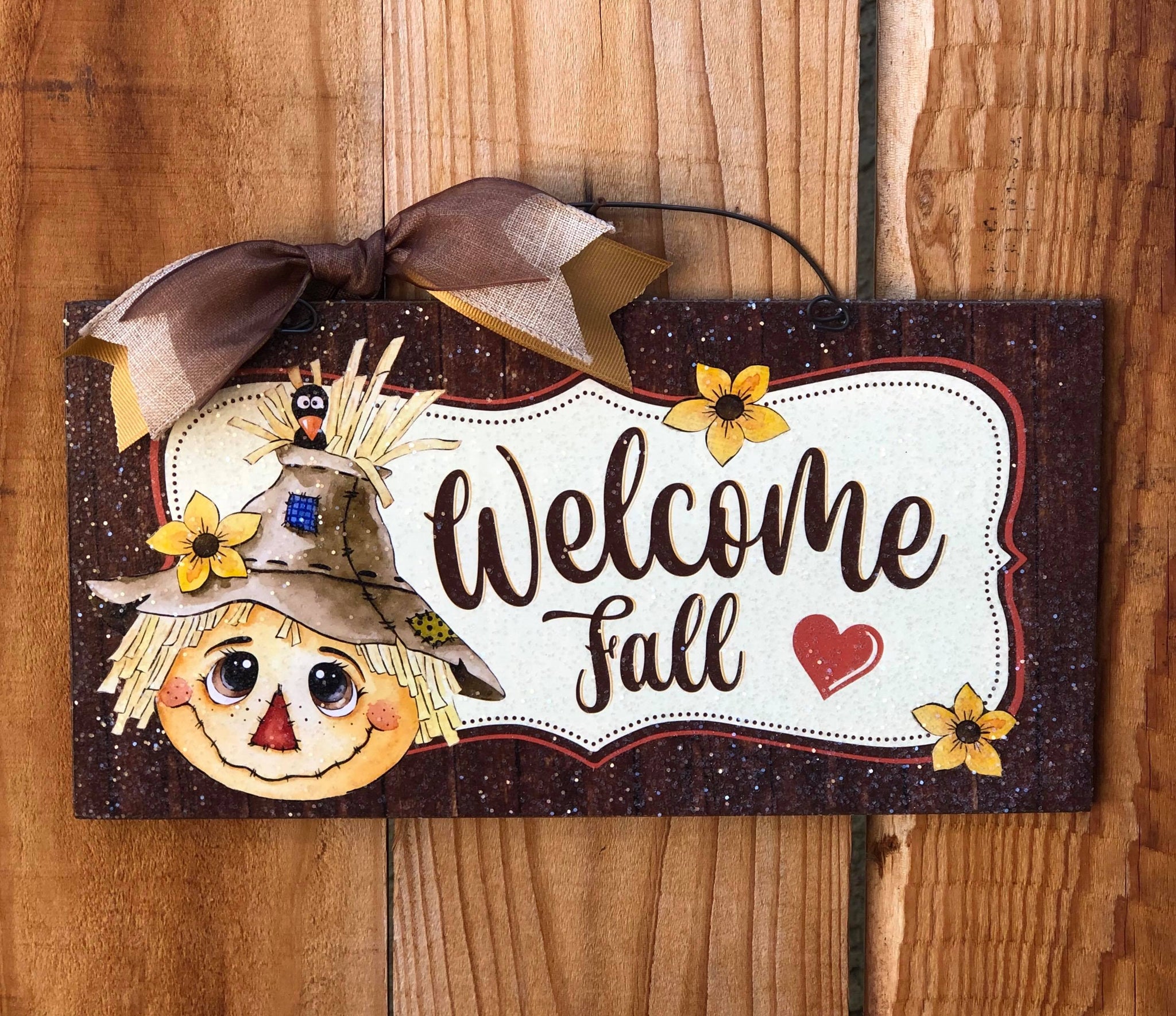 Welcome Fall Scarecrow sign.