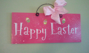 Happy Easter sign with Ester Eggs.