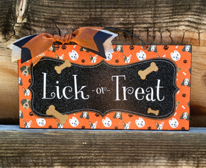 Lick or Treat Halloween sign.