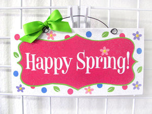Happy Spring sign. Polka dots.