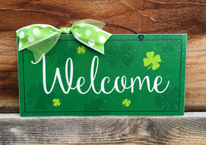 Welcome Clover sign.